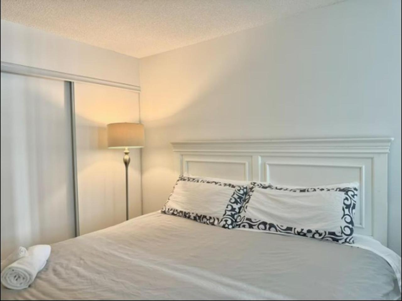 Perfect Location - Comfy Apartment